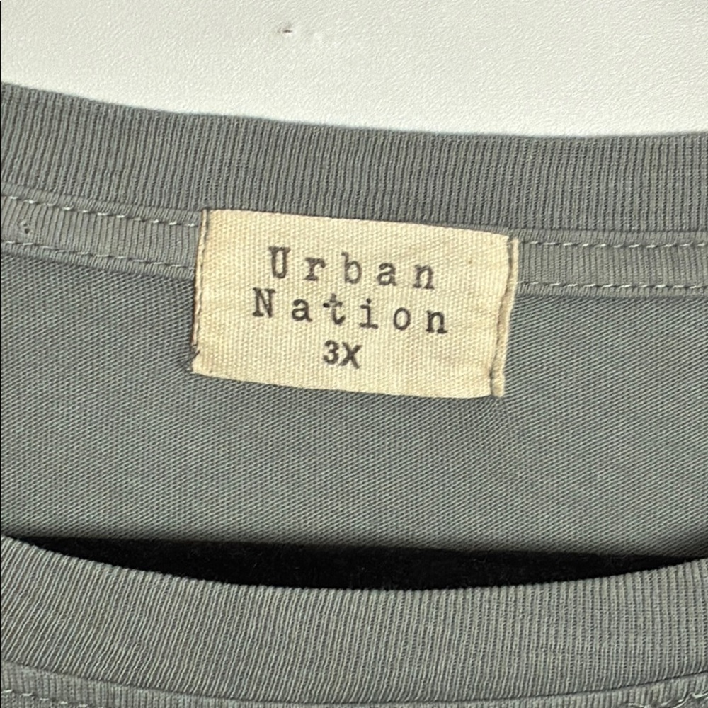 Urban Nation Gray Montana Graphic Cropped Tee - Tshirt - Picture 3 of 6